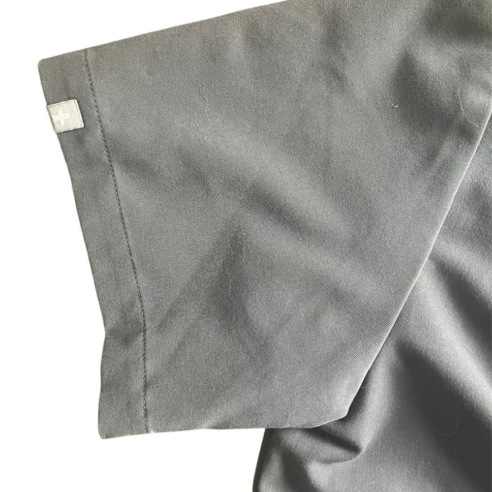 FIGS Men's Gray V-Neck Scrub Top Size XS - Picture 5 of 12